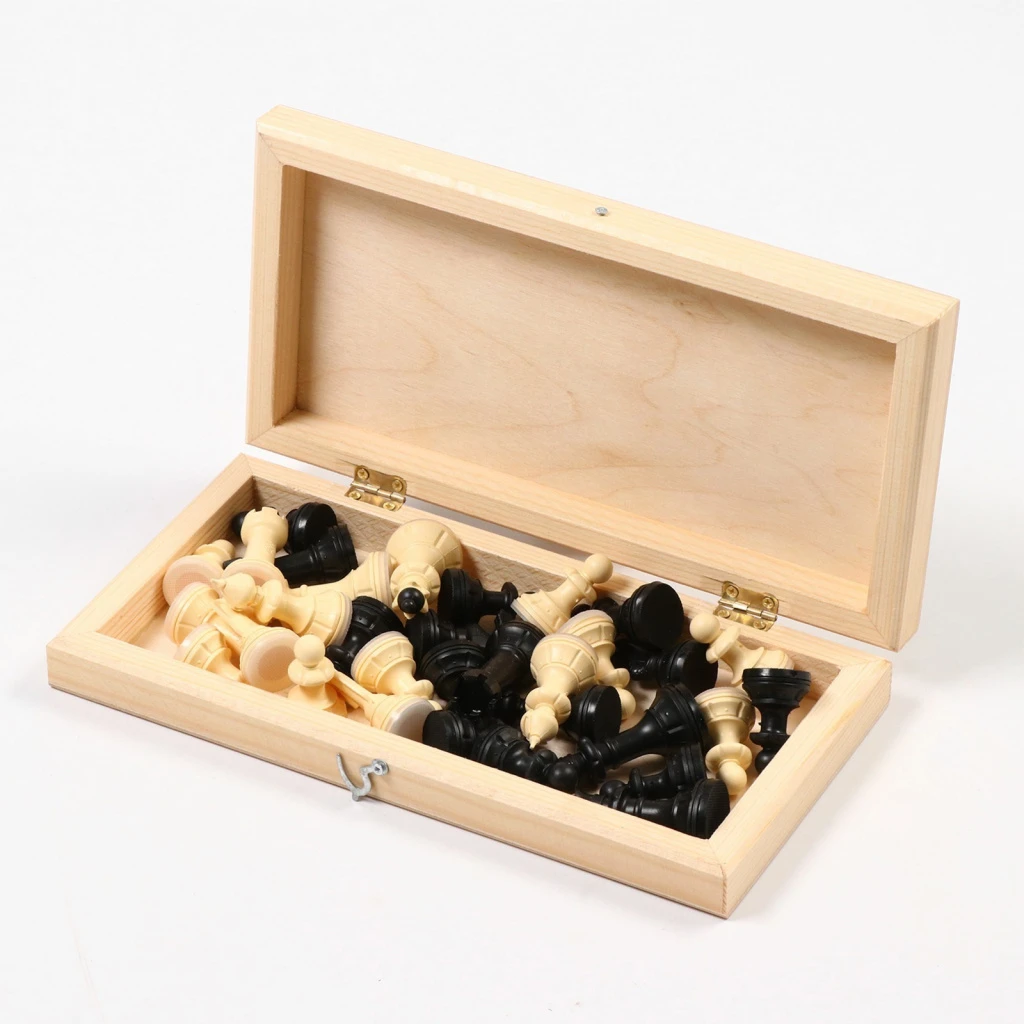 Набор для игры в шахматы